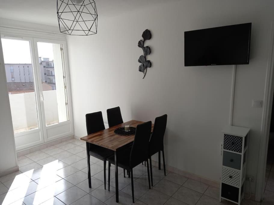 Appart 2/4 Pers Proche Centre Avec Balcon, Parking ناربون المظهر الخارجي الصورة